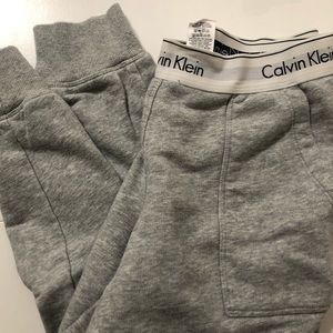 COPY - Calvin Klein sweats